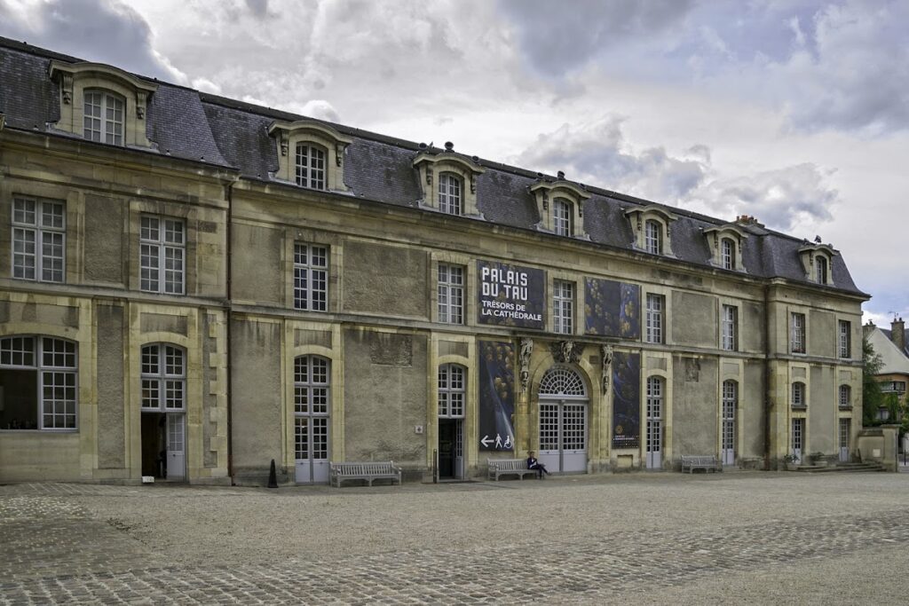 Palace of Tau: Episcopal Residence and Coronation Palace in Reims 2 Palace of Tau