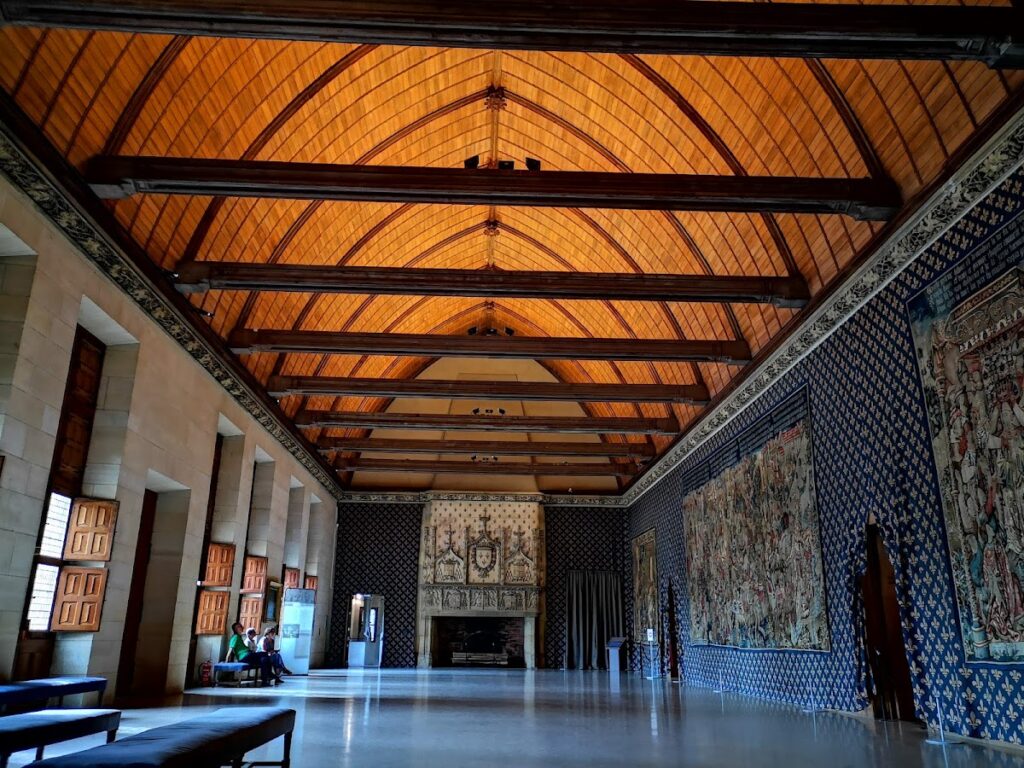 Palace of Tau: Episcopal Residence and Coronation Palace in Reims 3 Palace of Tau