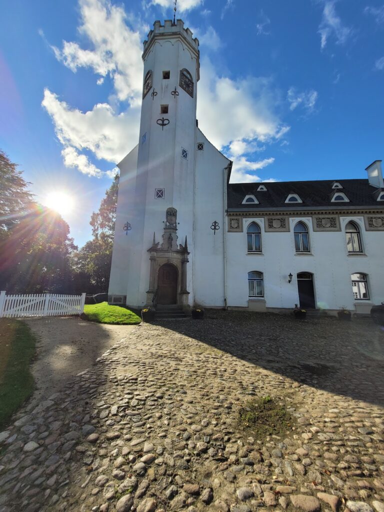 Schloss Breitenburg: A Renaissance Manor House and Historicist Estate in Germany 3 Schloss Breitenburg
