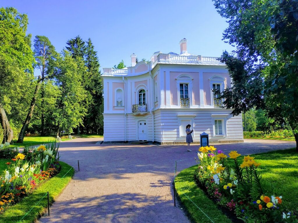 Palace of Peter III in Oranienbaum: A Russian Rococo Retreat 1 Palace of Peter III in Oranienbaum