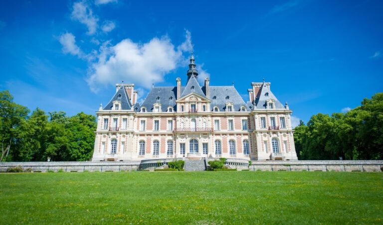 Baronville Château: A Historic Estate in France
