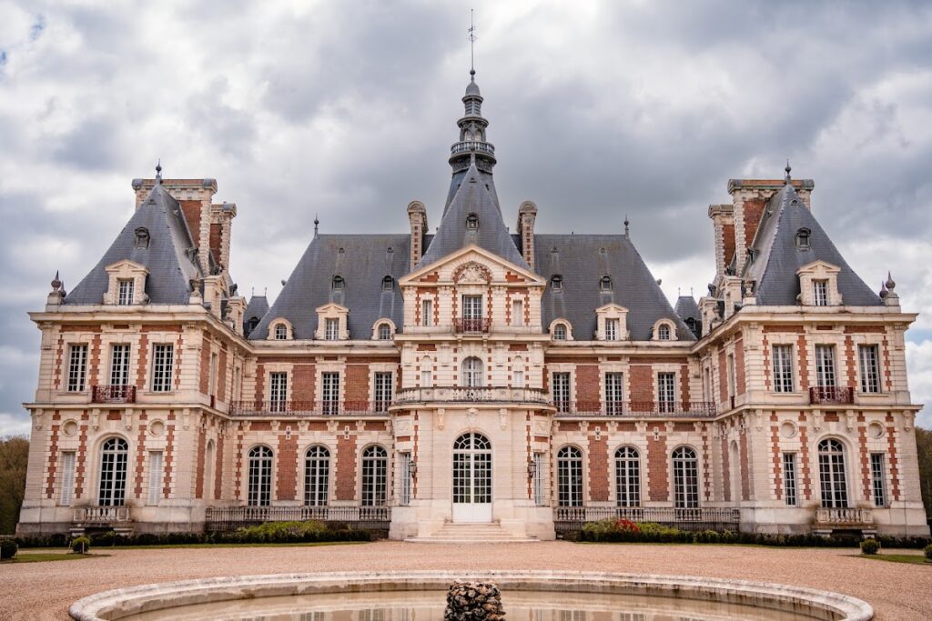 Baronville Château: A Historic Estate in France 2 Château de Baronville