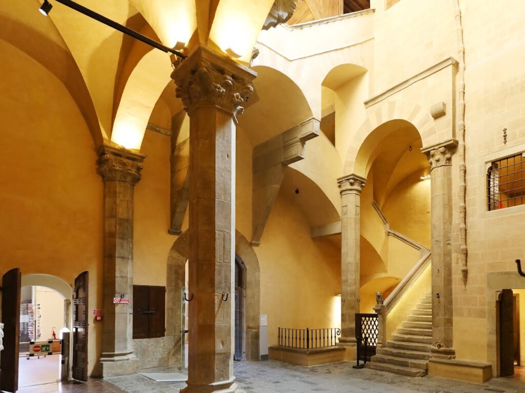 Palazzo Davanzati: A Fourteenth-Century Florentine Merchant Palace 4 Palazzo Davanzati