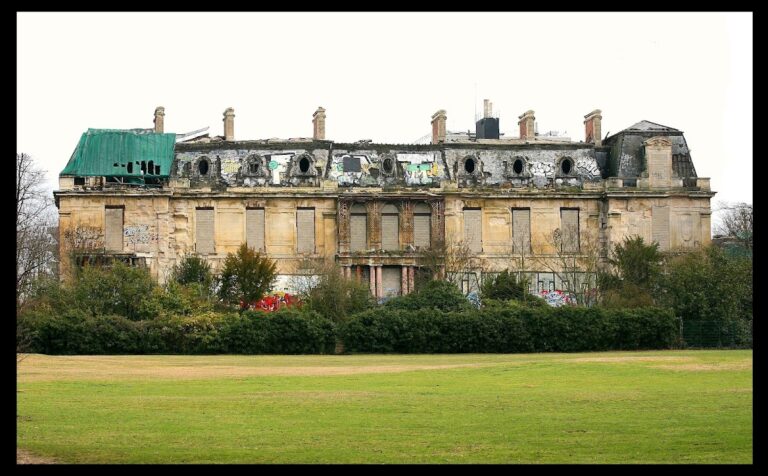 Château Rothschild: A Neo-Louis XIV Estate in Boulogne-Billancourt, France