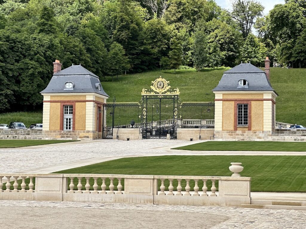 Château de Dampierre: A Classical Château and Estate in France 2 Château de Dampierre