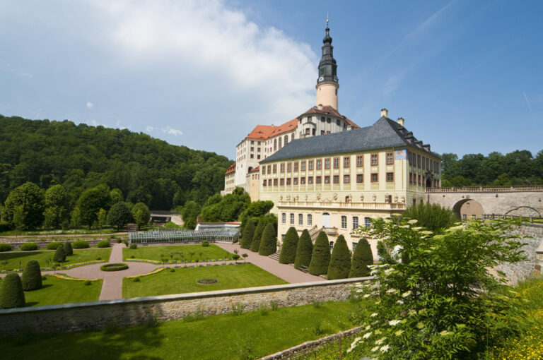 Schloss Weesenstein: A Medieval Castle and Royal Residence in Germany