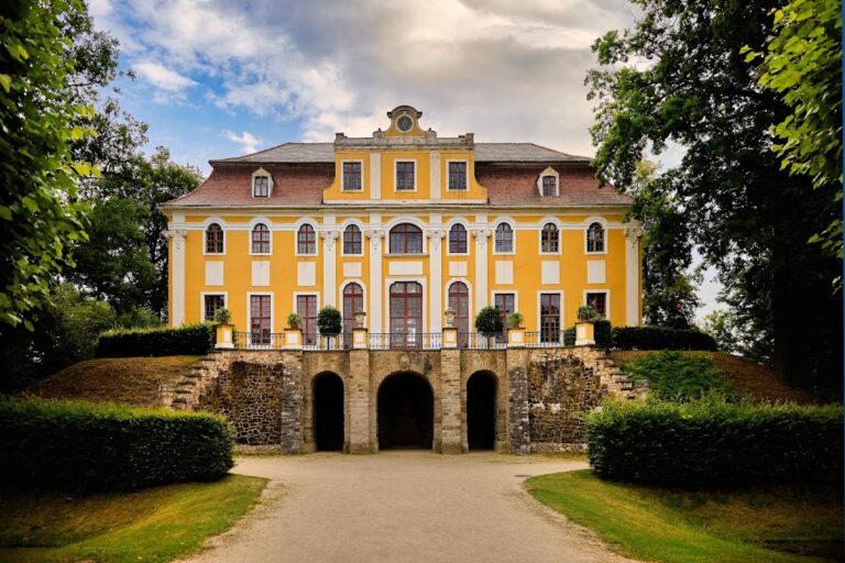 Barockschloss Neschwitz: A Baroque Palace and Estate in Germany