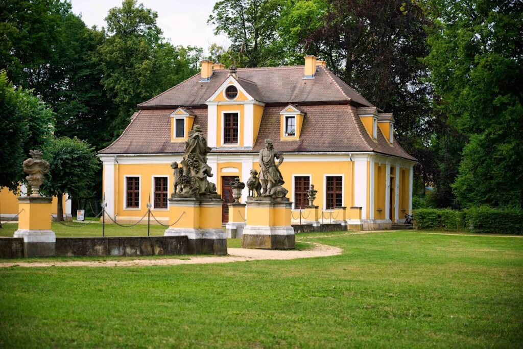 Barockschloss Neschwitz: A Baroque Palace and Estate in Germany 3 Barockschloss Neschwitz