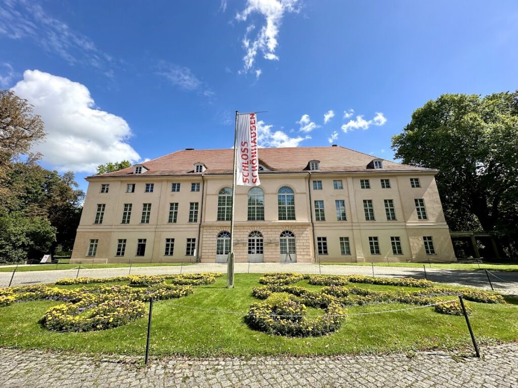 Schönhausen Palace: A Baroque Royal Residence and GDR State Residence in Berlin 1 Schönhausen Palace