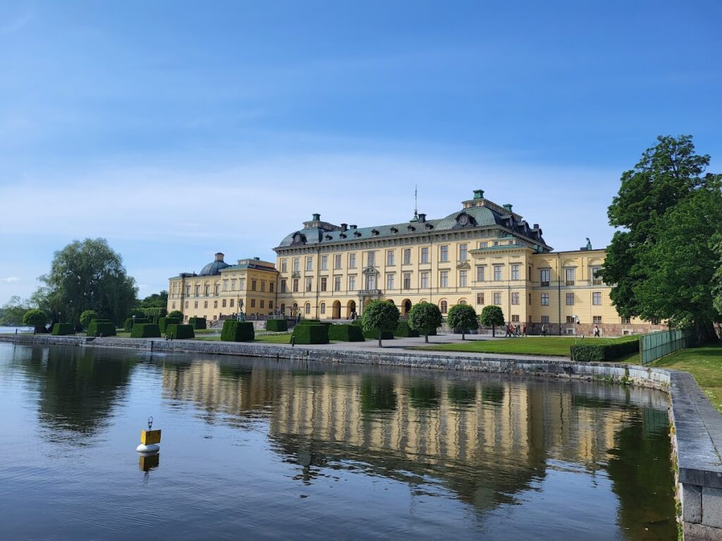 Drottningholm Palace: A Swedish Royal Residence on Lovön 2 Drottningholm Palace