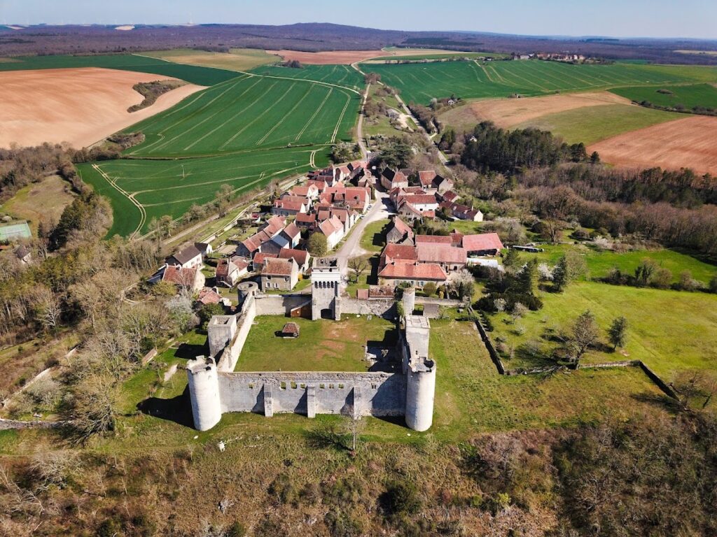 Druyes Castle: A Medieval Fortress and Princely Residence 4 Château de Druyes