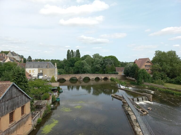 Château de Beaumont-sur-Sarthe: A Medieval Fortress in France