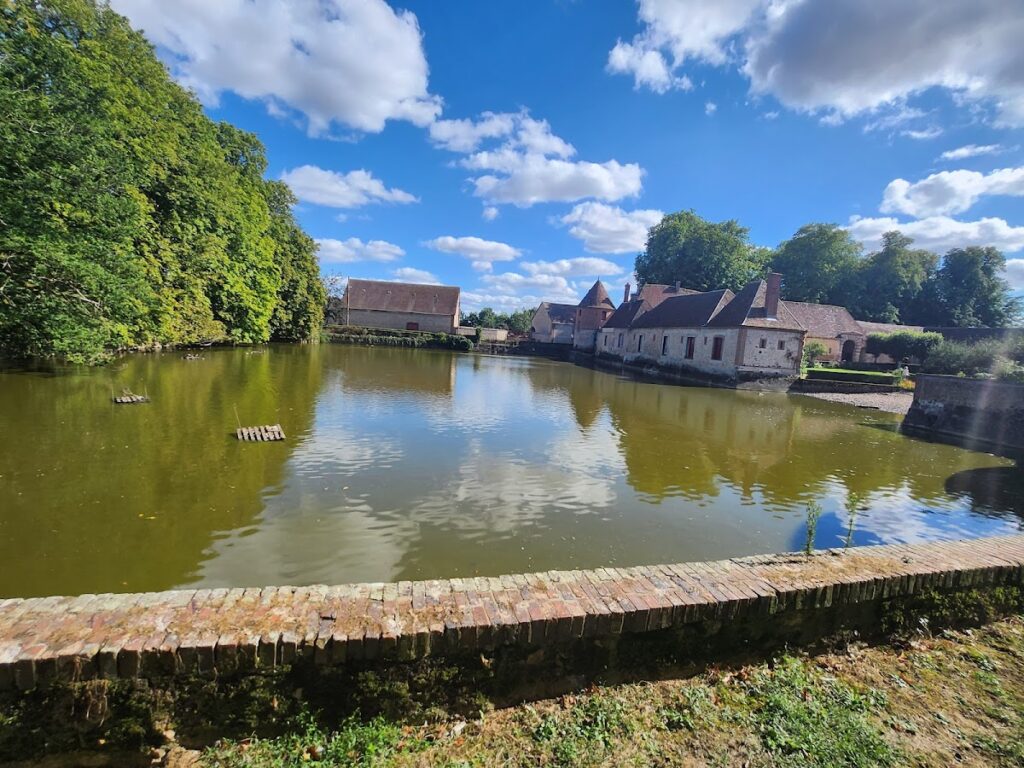 Château de Vérigny: An Eighteenth-Century French Château and Seigneurial Estate 2 Château de Vérigny