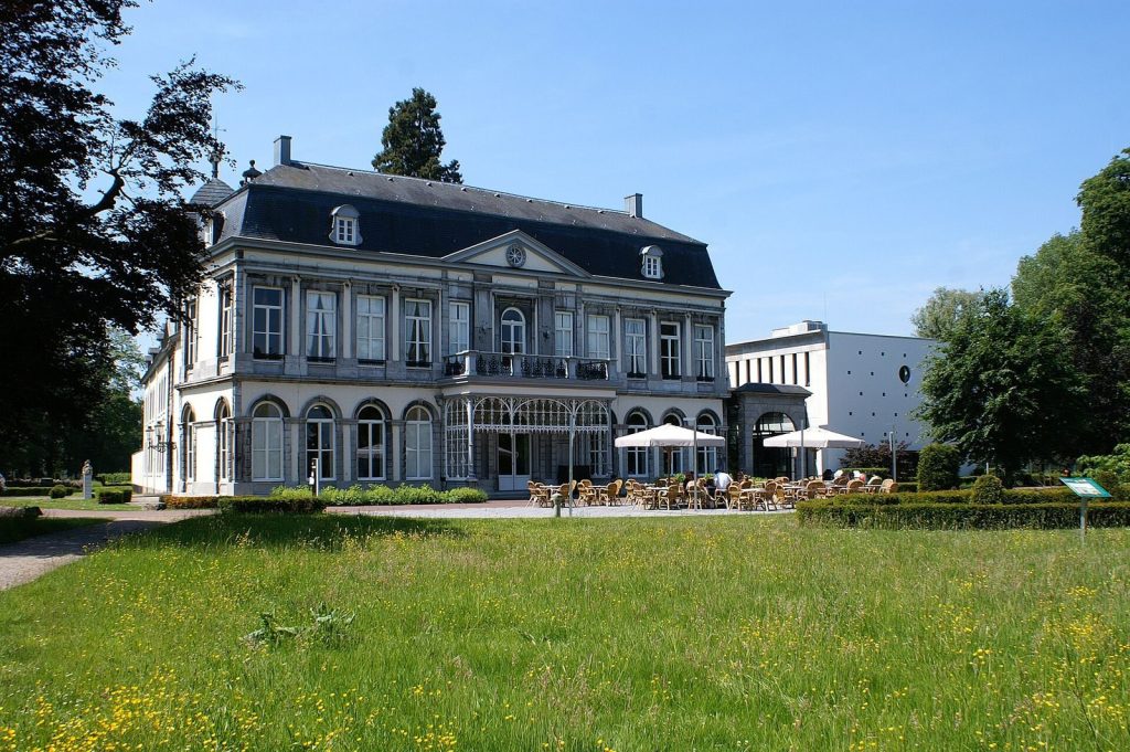 Vaeshartelt Castle