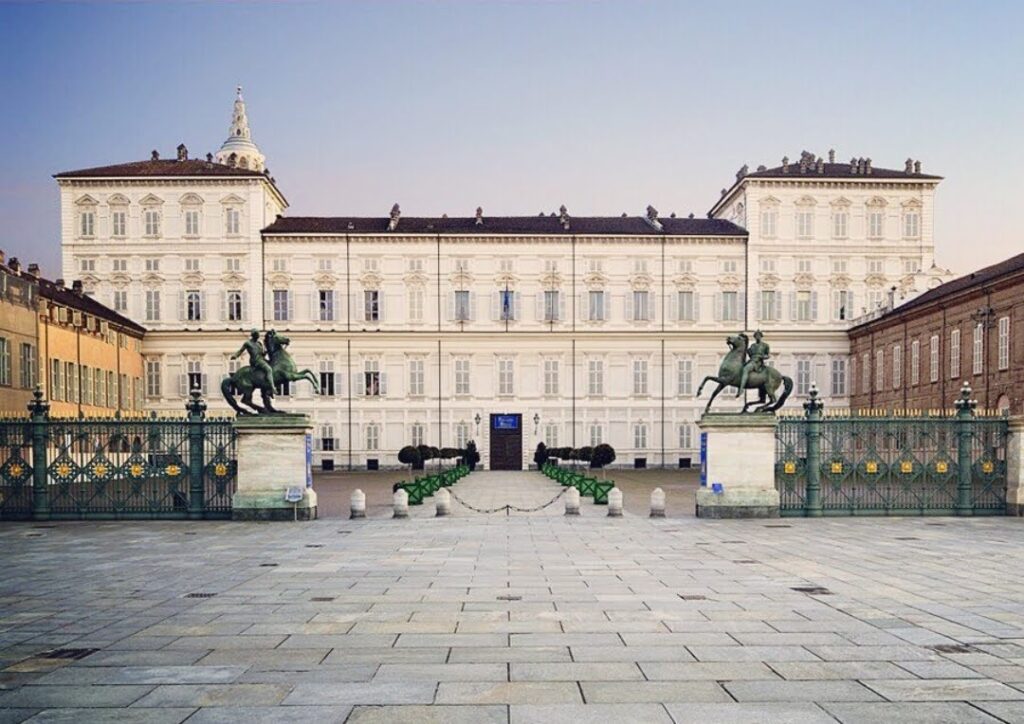 Royal Palace of Turin: Savoyard Court and Royal Residence in Italy 1 Royal Palace of Turin
