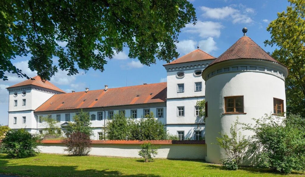Meßkirch Castle: A Renaissance Palace of the Counts of Zimmern 2 Meßkirch Castle