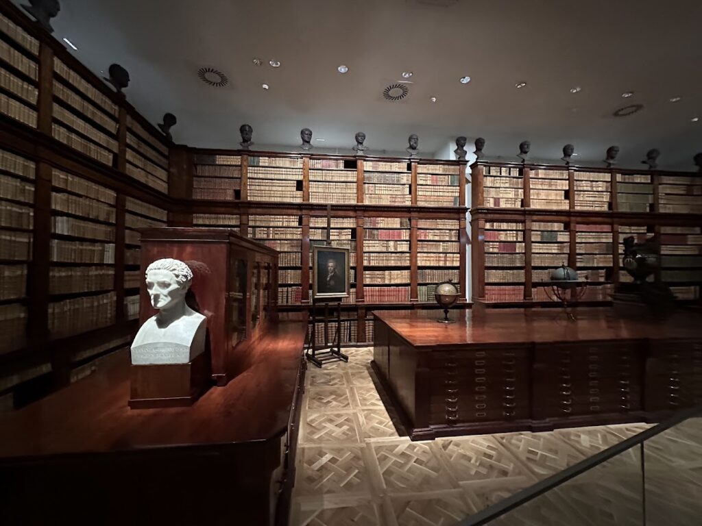 Krasiński Palace: A Baroque Residence and National Library Collection in Warsaw 3 Krasiński Palace