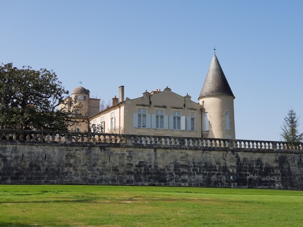 Château Lafite Rothschild: A Premier Grand Cru Classé Wine Estate in France 1 Château Lafite Rothschild