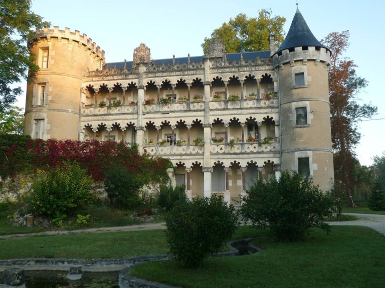 Château de Montausier: A Destroyed Ducal Residence in France