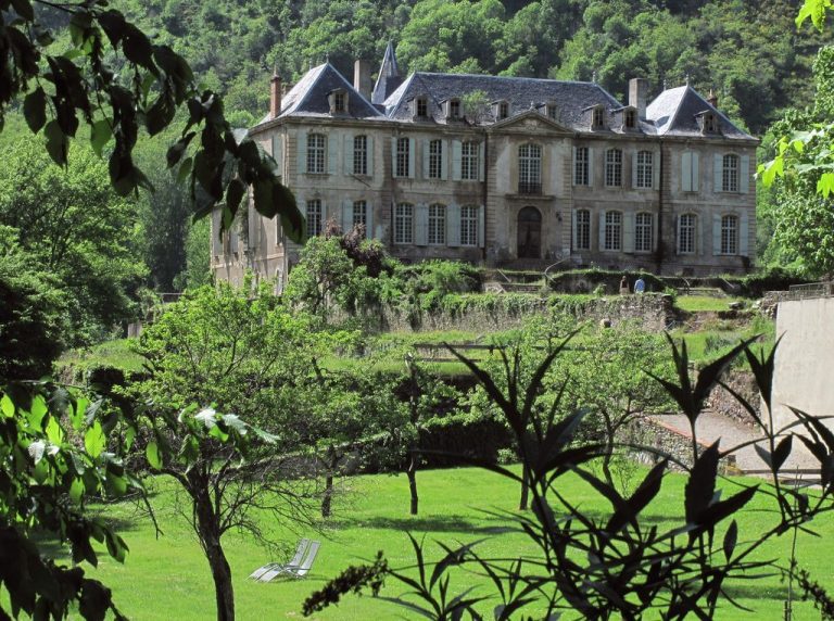Château de Gudanes: An Eighteenth-Century Neoclassical Château in France