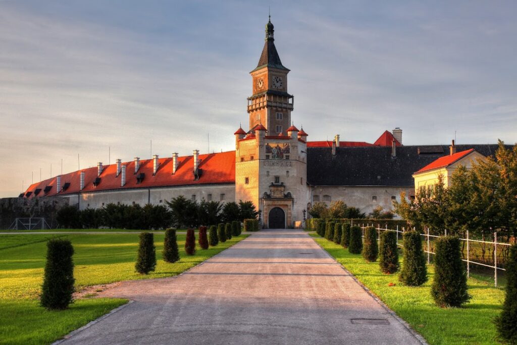 Schloss Wallsee: A Medieval Castle-Palace in Austria 3 Schloss Wallsee