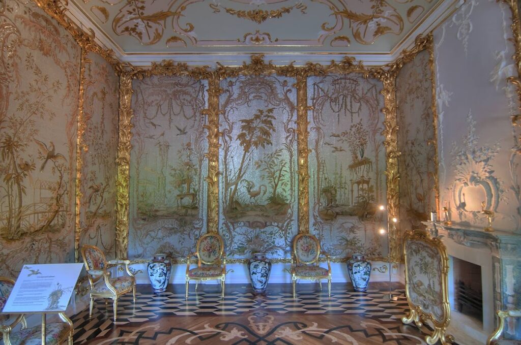 Grand Menshikov Palace in Oranienbaum: A Russian Petrine Baroque Residence 2 Grand Menshikov Palace in Oranienbaum (Russia)
