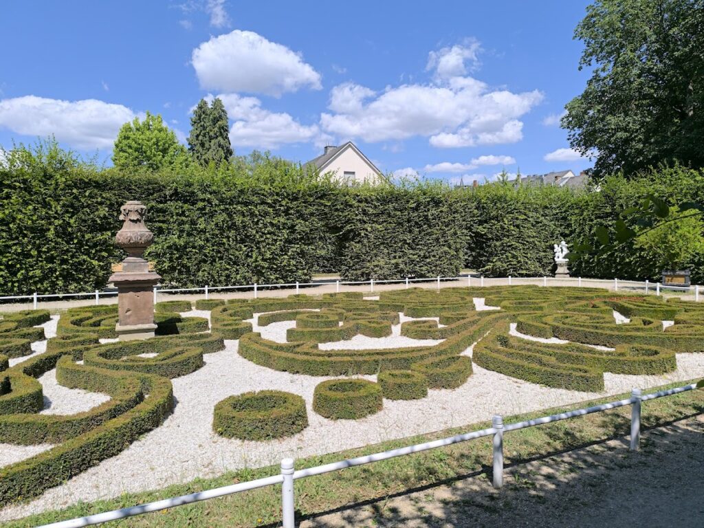 Electoral Palace: Renaissance and Rococo Residence in Trier 3 Electoral Palace