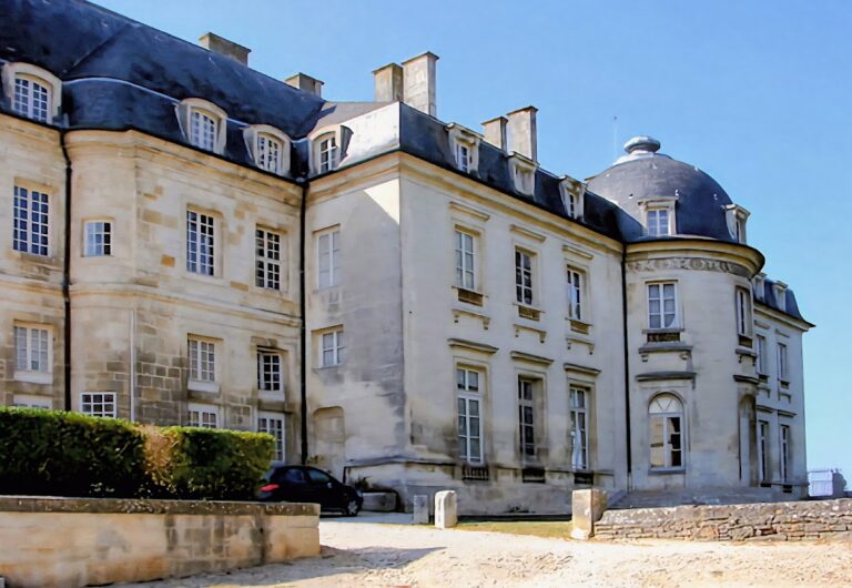 Château de Champlitte: Historic Residence and Museum in France