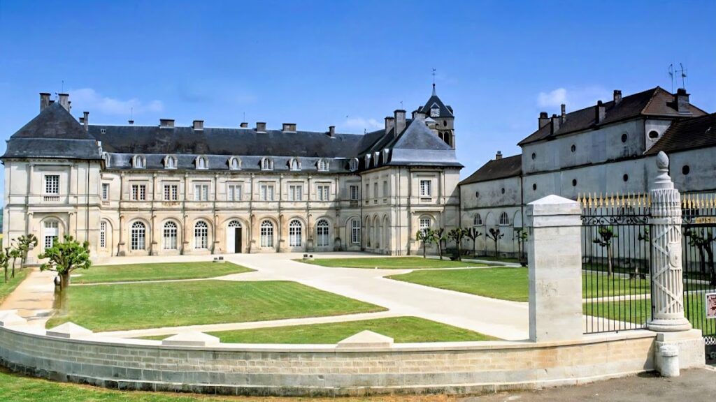 Château de Champlitte: Historic Residence and Museum in France 2 Château de Champlitte