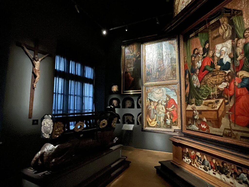 Bishop Ciolek Palace: A Historic Episcopal Residence and Museum in Kraków 4 Bishop Ciolek Palace