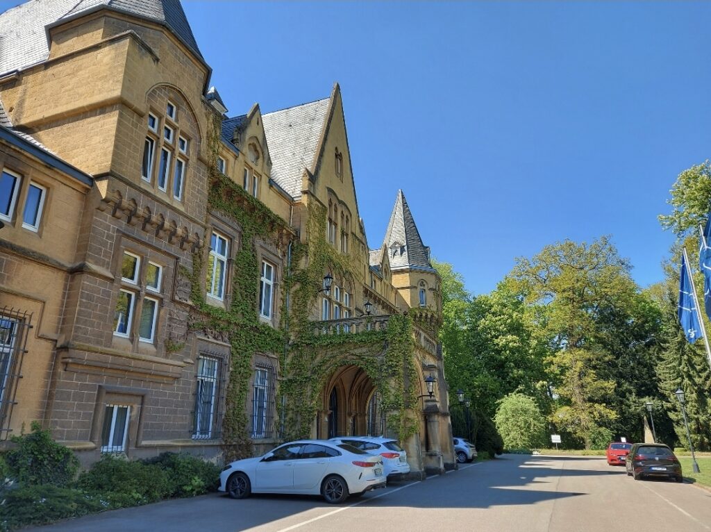 Schloss Halberg: A Neo-Gothic Residence and Broadcasting Centre in Germany 1 Schloss Halberg