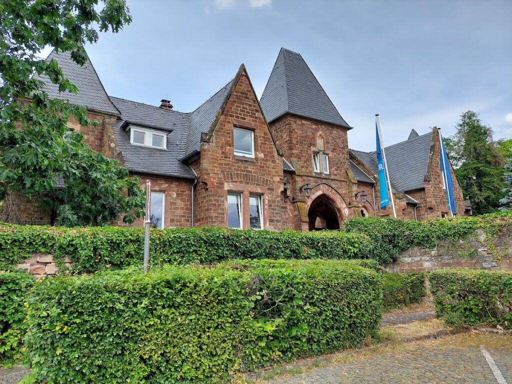 Schloss Halberg: A Neo-Gothic Residence and Broadcasting Centre in Germany 2 Schloss Halberg