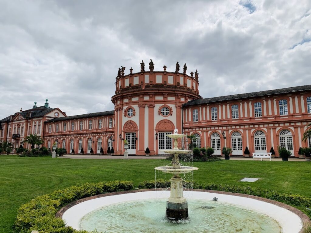 Biebrich Palace: A Baroque Residence on the Rhine 2 Biebrich Palace