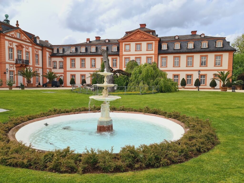 Biebrich Palace: A Baroque Residence on the Rhine 3 Biebrich Palace