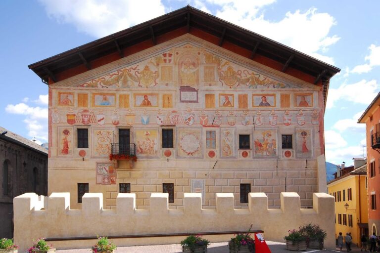 Palazzo della Magnifica Comunità di Fiemme: A Renaissance Palace and Civic Seat in Cavalese