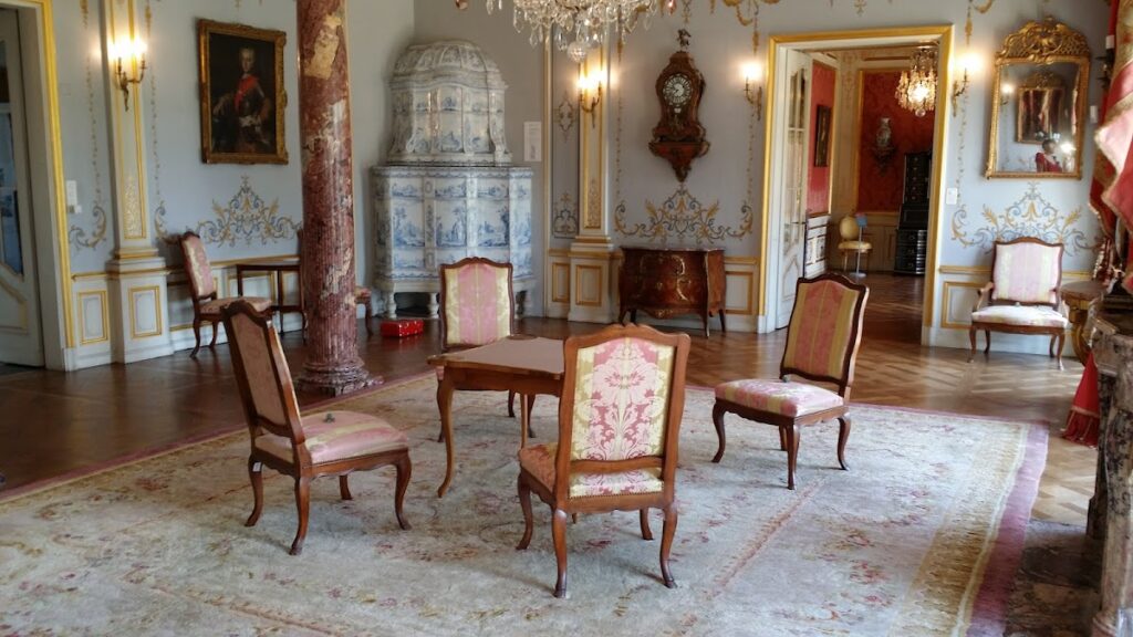 Jegenstorf Castle: A Bernese Country Estate and Museum 3 Jegenstorf château