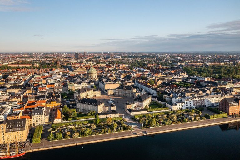 Amalienborg: Royal Residence and Rococo Palace Complex in Copenhagen