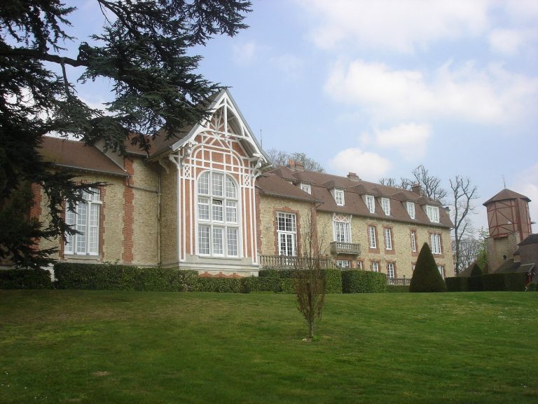 Château de Montjoye: A Historic Château and Estate in France