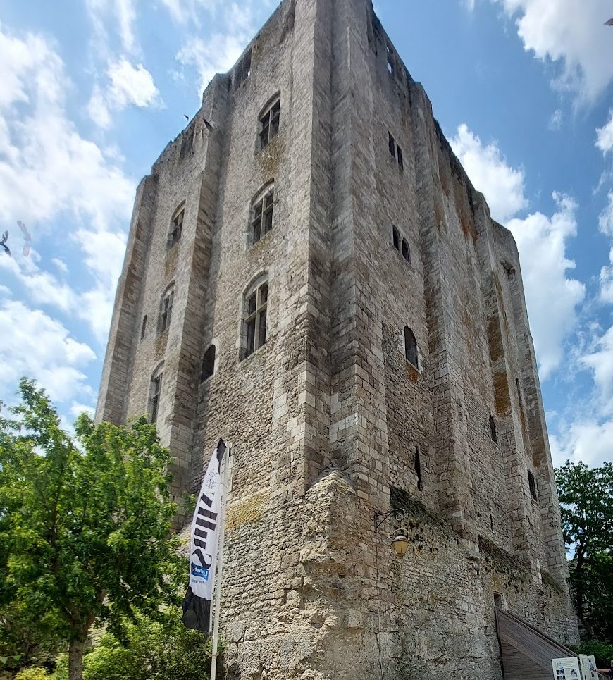 Château de Dunois (Beaugency): A Medieval Castle and Seigne urial Residence in France 4 Château de Dunois (Beaugency)