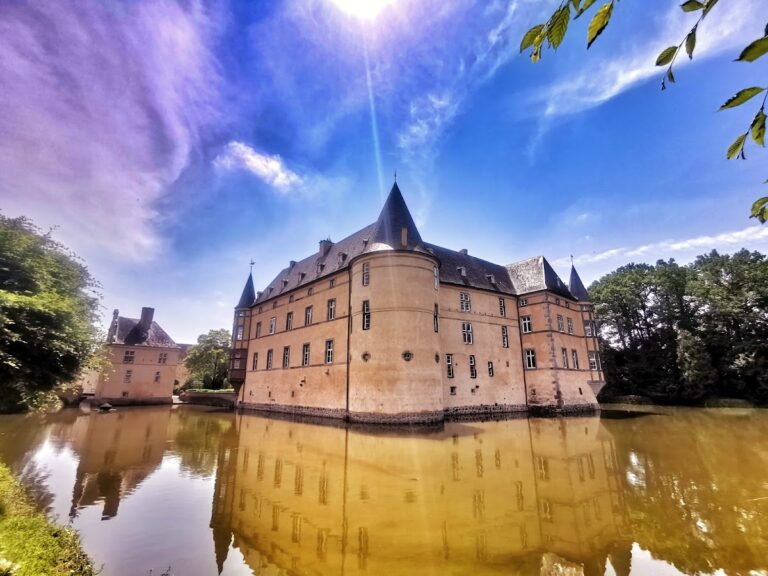 Burg Adendorf: A Moated Palace Complex in Germany