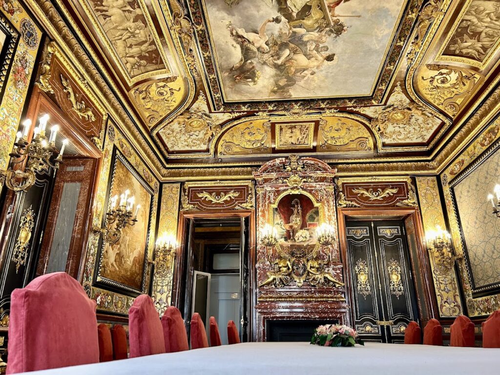 Palace of Linares: A Neo-Baroque Cultural Palace in Madrid 4 Palace of Linares