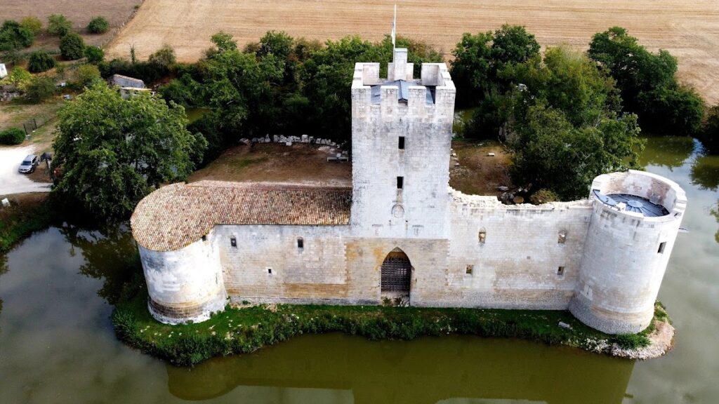 Château de Gombervaux: A Fourteenth-Century Fortified Residence in France 2 Château de Gombervaux