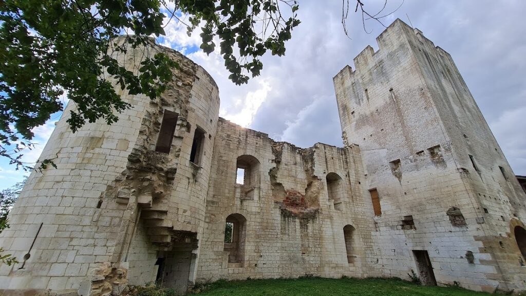 Château de Gombervaux: A Fourteenth-Century Fortified Residence in France 5 Château de Gombervaux