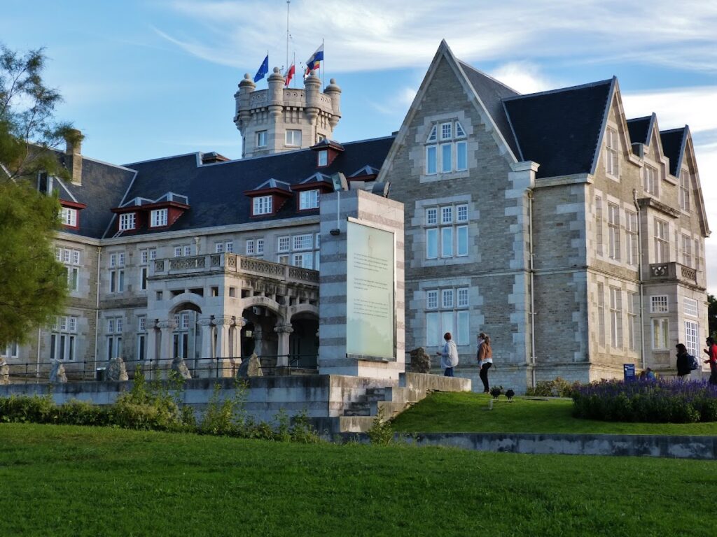 Palacio de la Magdalena: A Royal Summer Residence in Santander 4 Palacio de la Magdalena