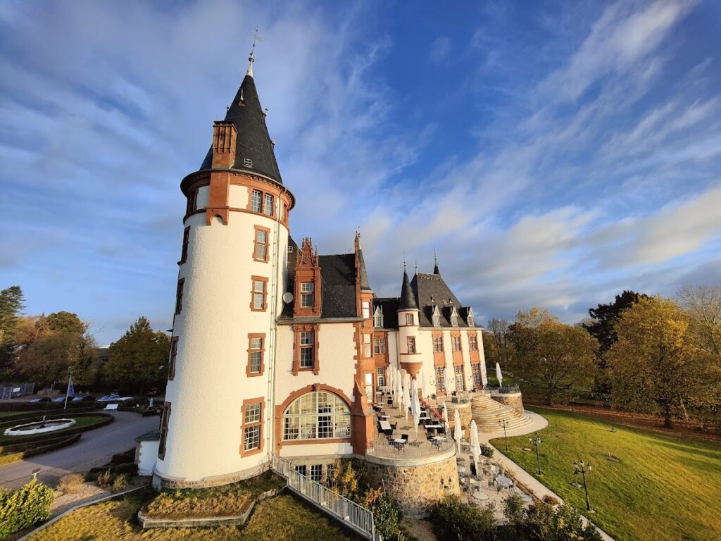 Klink Castle: A Neo-Renaissance Manor House in Germany 1 Klink Castle