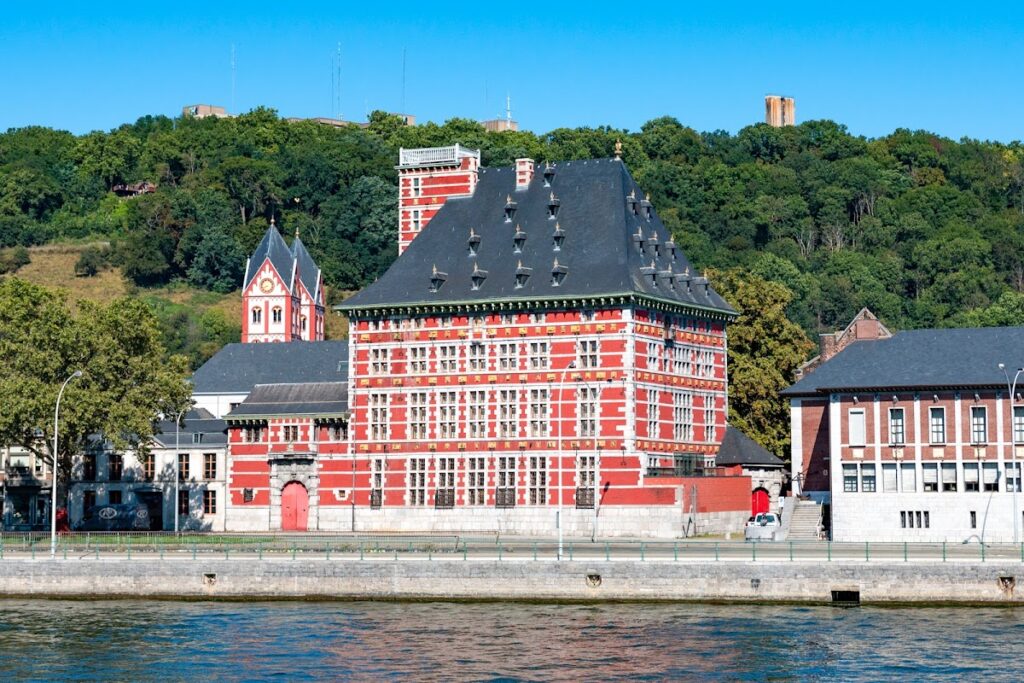 Curtius Palace: A Patrician Residence and Museum Building in Liège 1 Curtius Palace