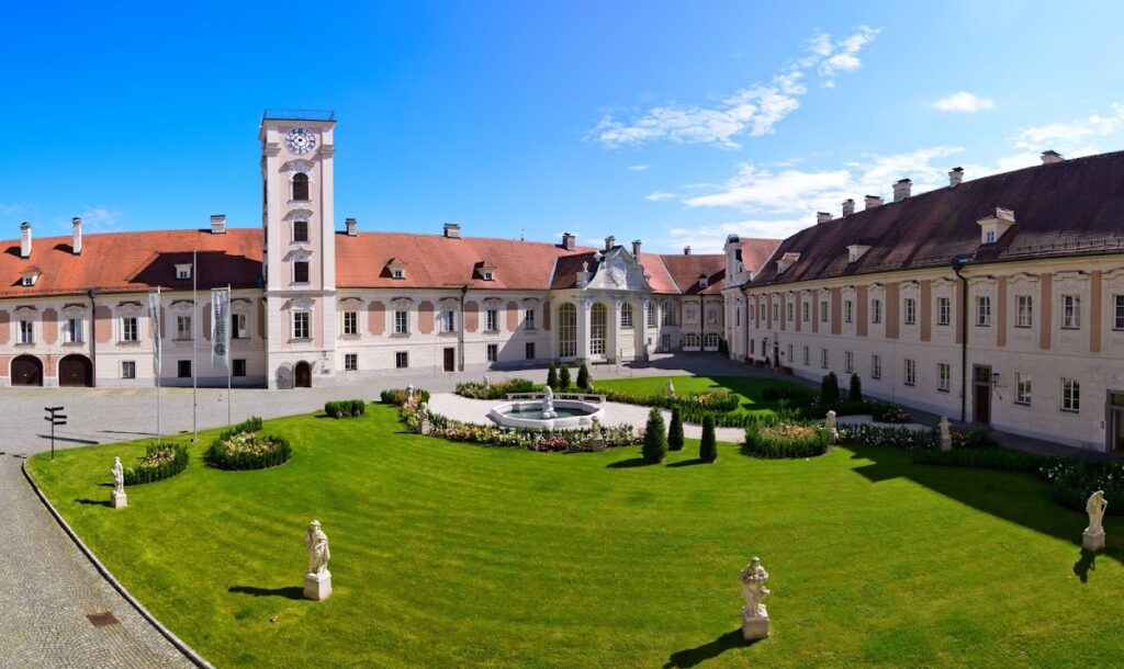 Schloss Lamberg: A Baroque Palace and Former Medieval Castle in Austria 2 Schloss Lamberg
