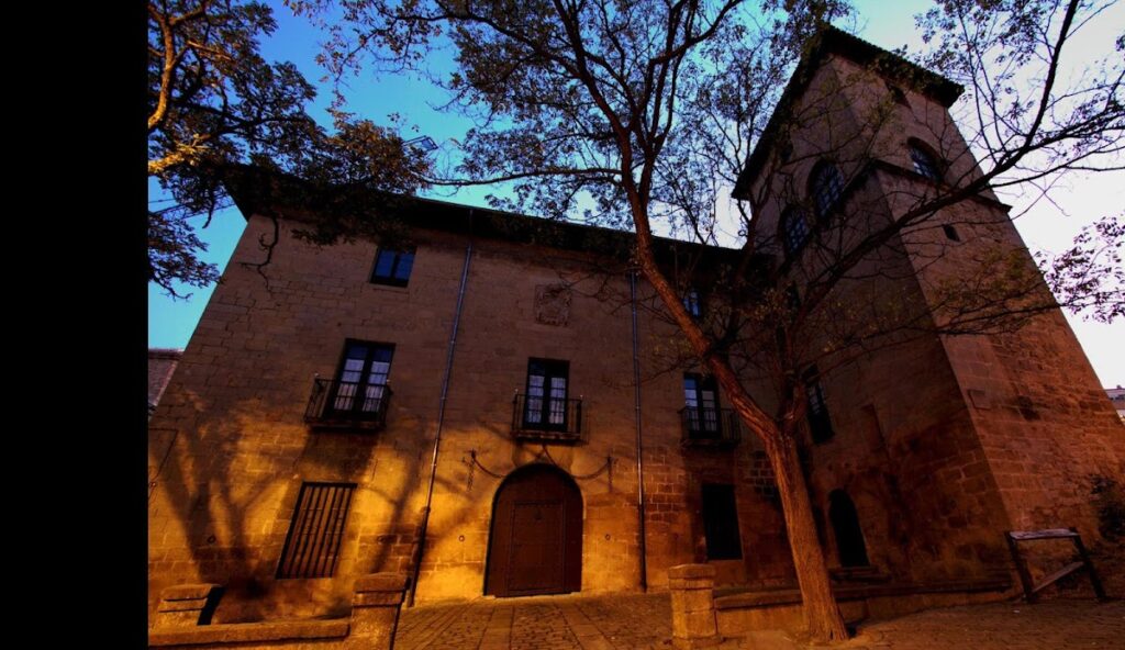 Mencos Palace