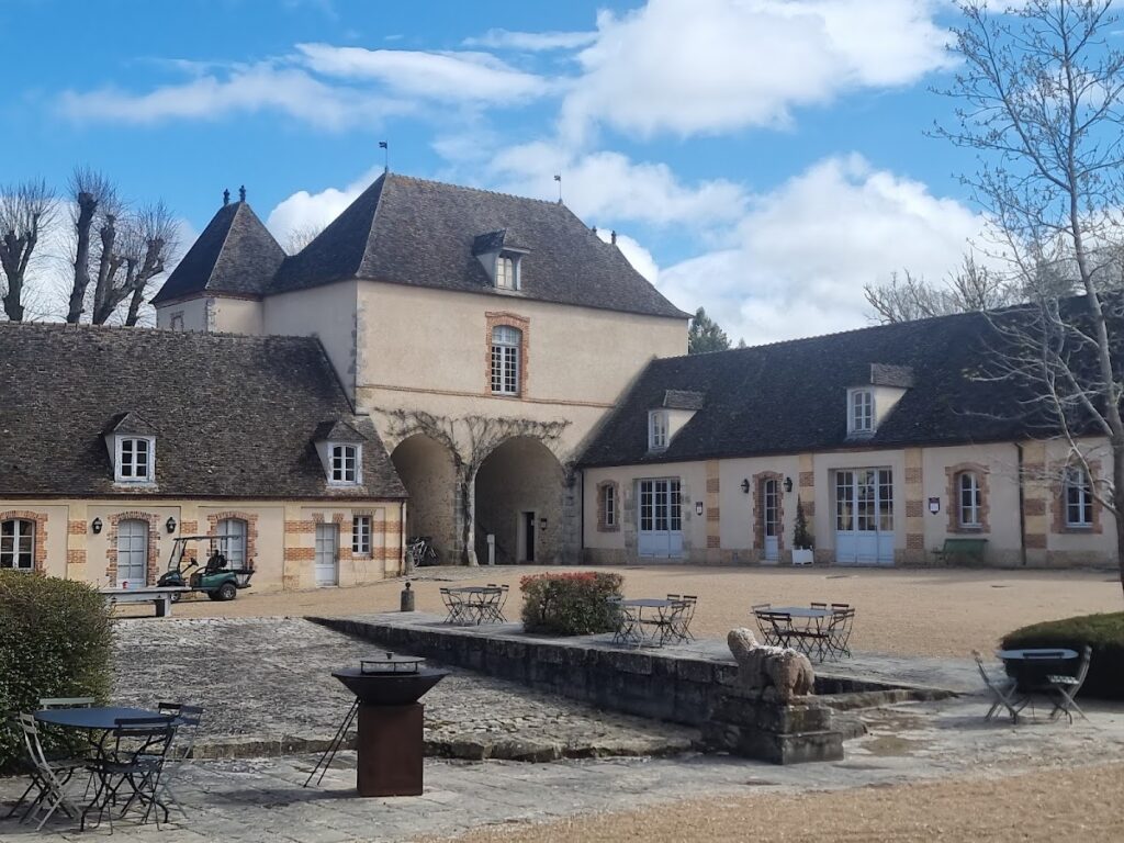 Château des Mesnuls: A Renaissance and Louis XIII Château in France 4 Château des Mesnuls