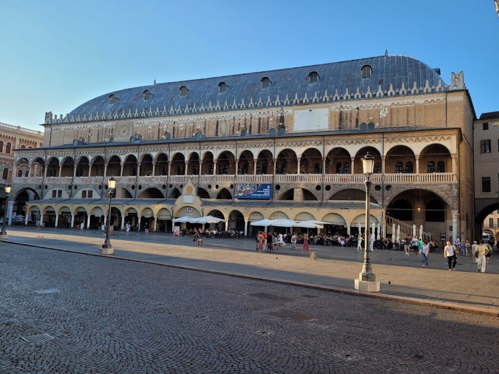 Palazzo della Ragione: Padua’s Medieval Palace of Justice and Market 1 Palazzo della Ragione